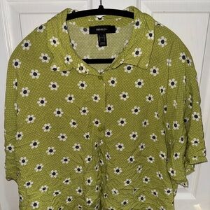 Forever 21 Olive Green Daisy Button-Front Crop Top
